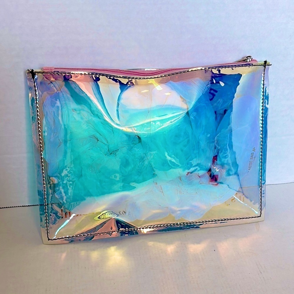 IT COSMETICS Iridescent Cosmetic Bag - Picture 4 of 5
